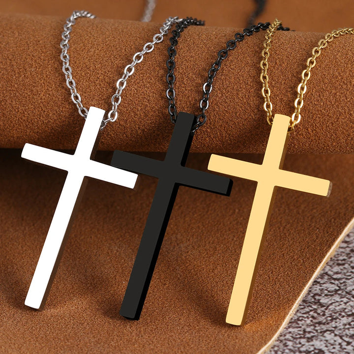 Collar con colgante de cruz de titanio