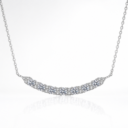 Colar com pingente de sorriso Moissanite 