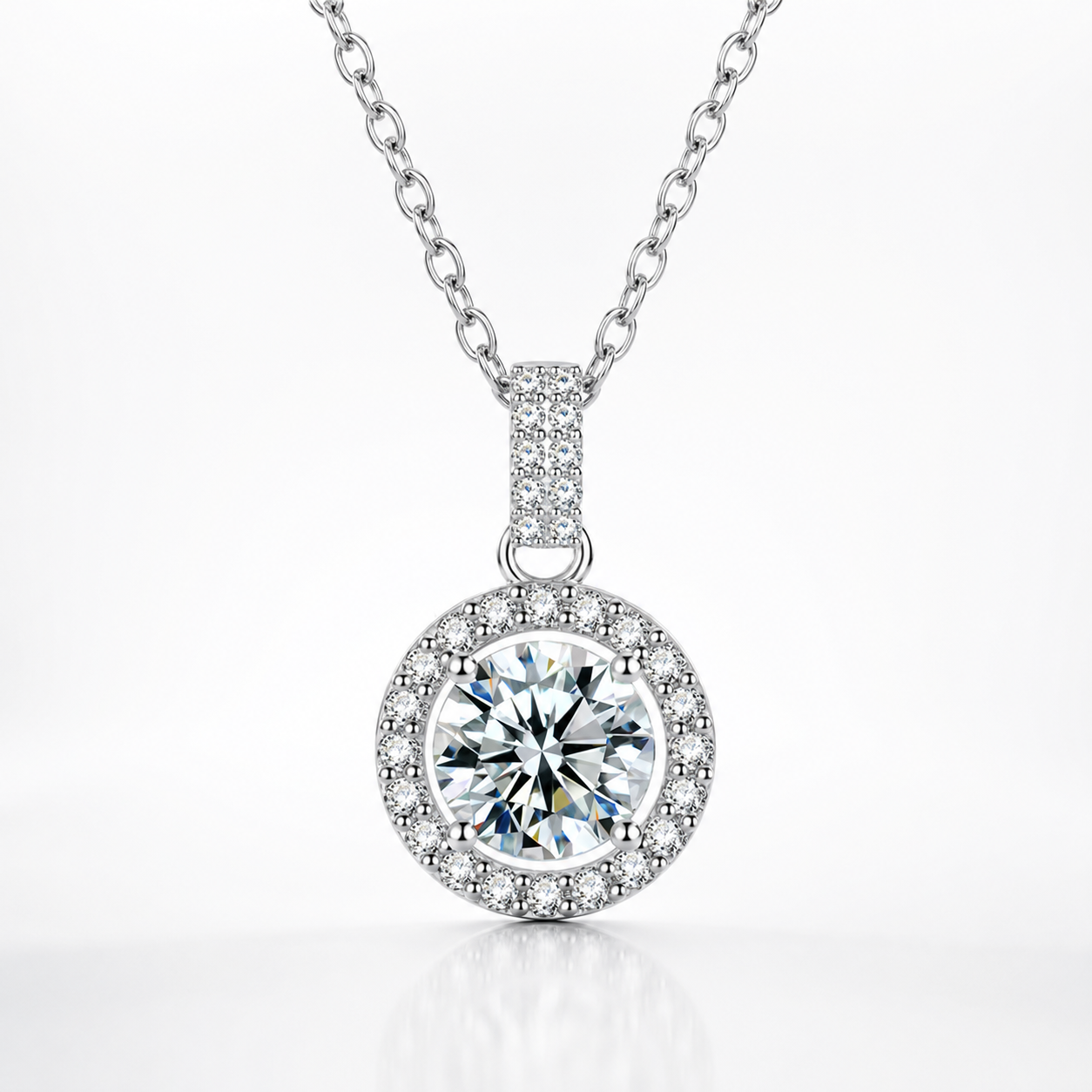 Colar com pingente de halo Moissanite 
