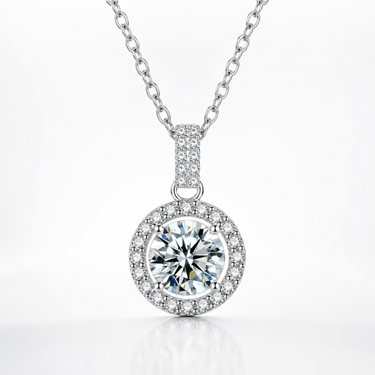 Colar com pingente de halo Moissanite 