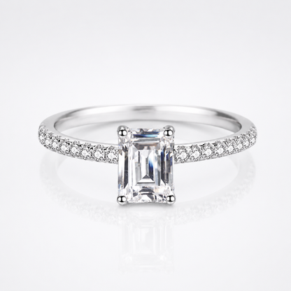 Anel Moissanite Corte Esmeralda 