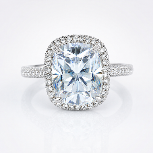Anel Halo de Moissanite com corte almofadado de 5 quilates 