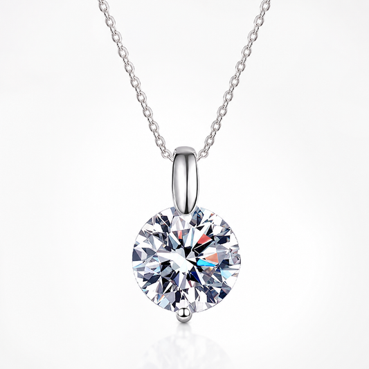 Colar com pingente de gota de moissanite 