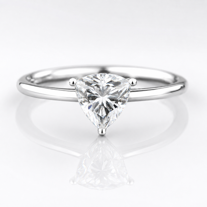 Anillo de compromiso con moissanita y solitario de talla billón 