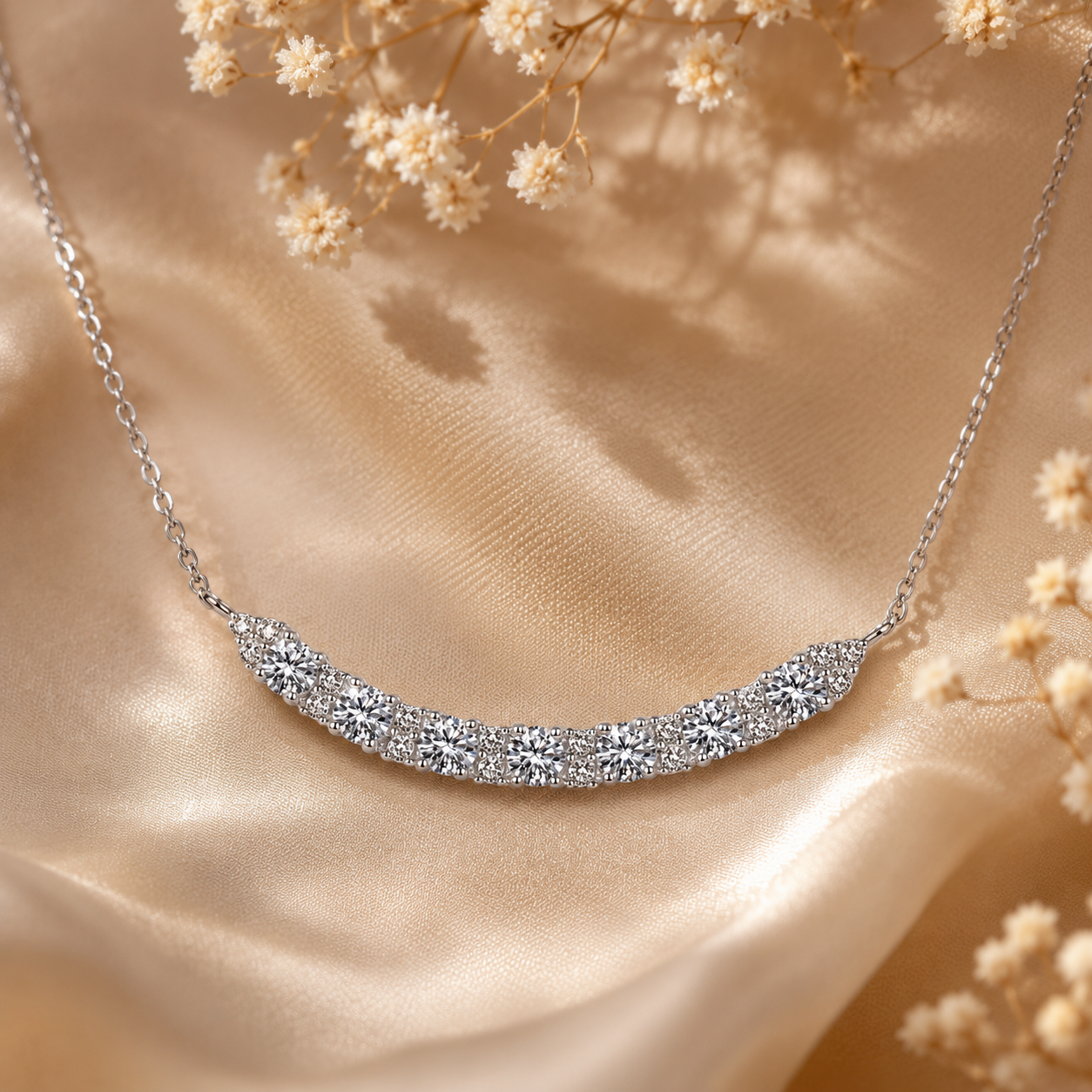 Colar com pingente de sorriso Moissanite 