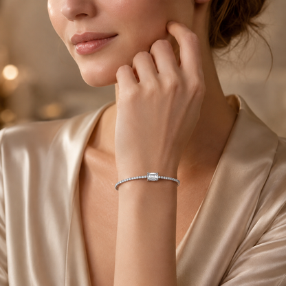 Pulsera de tenis de moissanita de talla esmeralda 