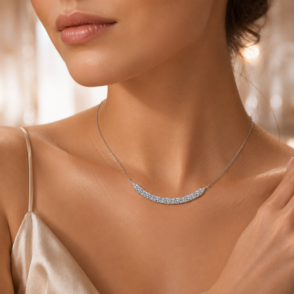 Colar com pingente de sorriso Moissanite 