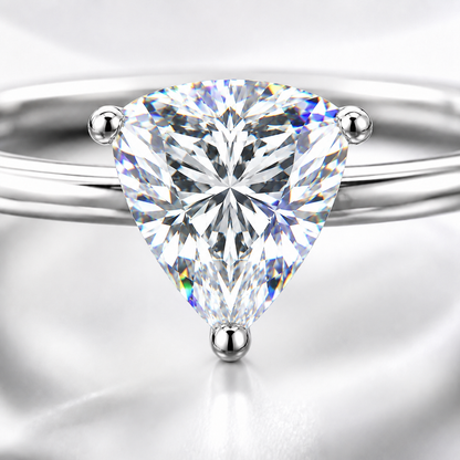Anillo de compromiso con moissanita y solitario de talla billón 