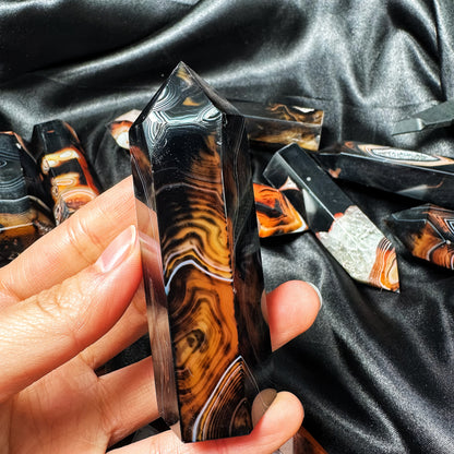 Red & Black Agate Crystal Pillar – Natural Marbled Stone Tower for Energy, Balance & Home Décor