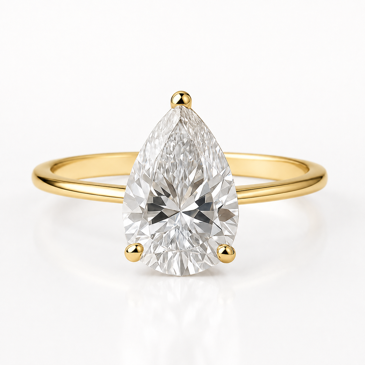Anillo de compromiso con moissanita y solitario de talla pera 