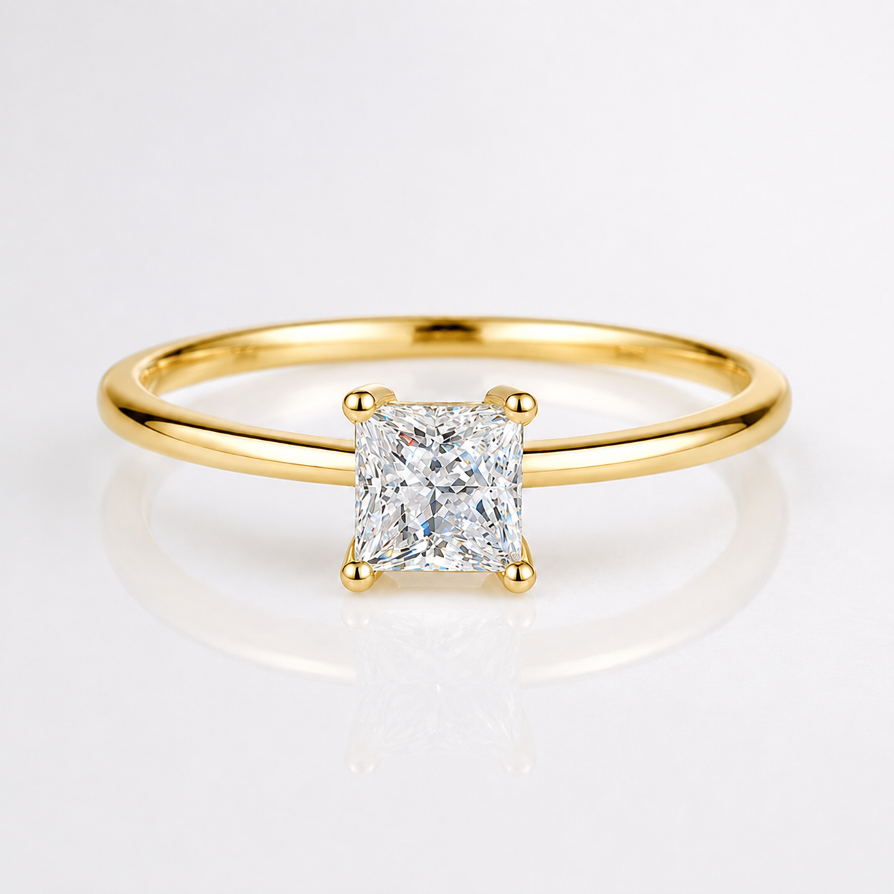Anillo de compromiso con moissanita y solitario de talla princesa de 4,5 mm 