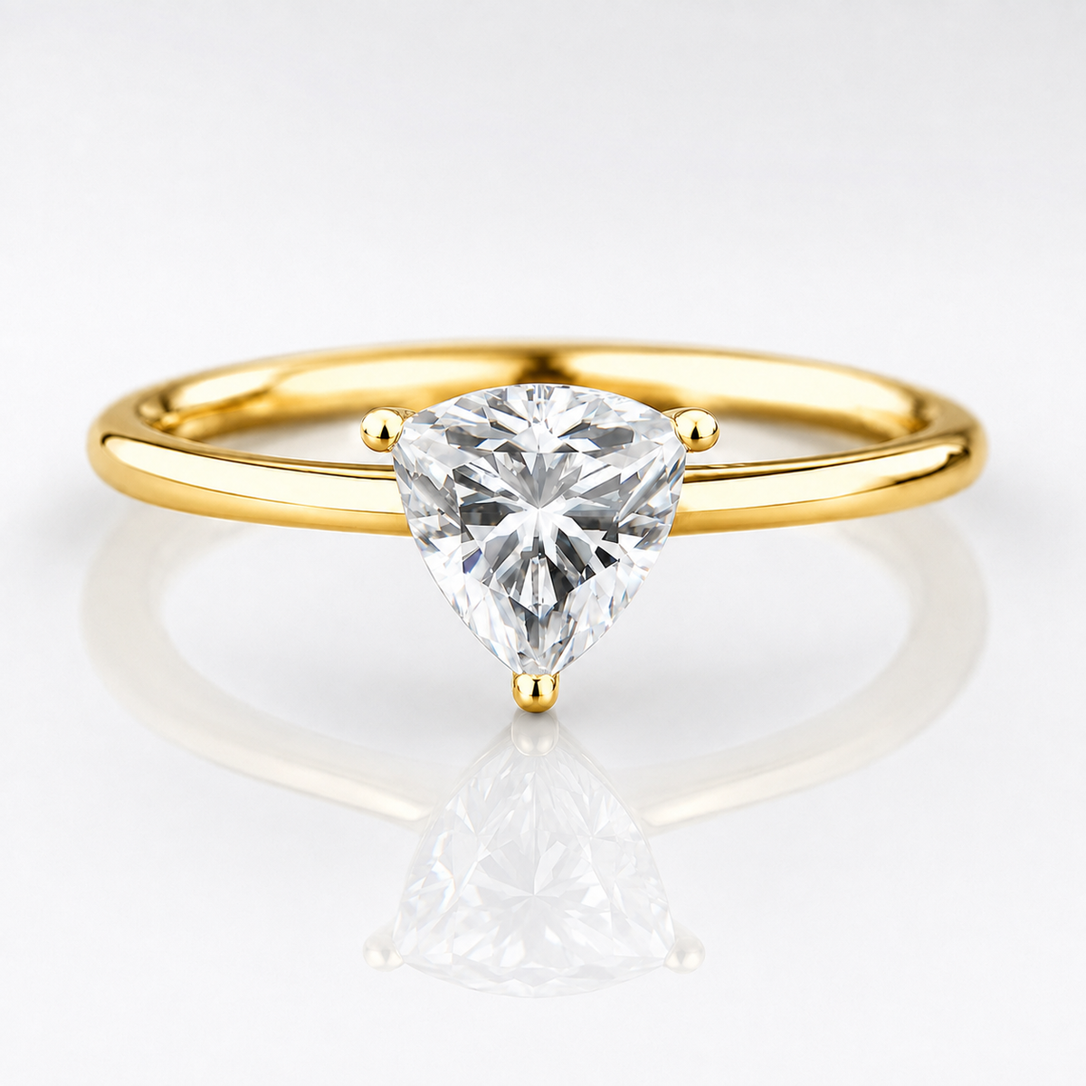 Anillo de compromiso con moissanita y solitario de talla billón 