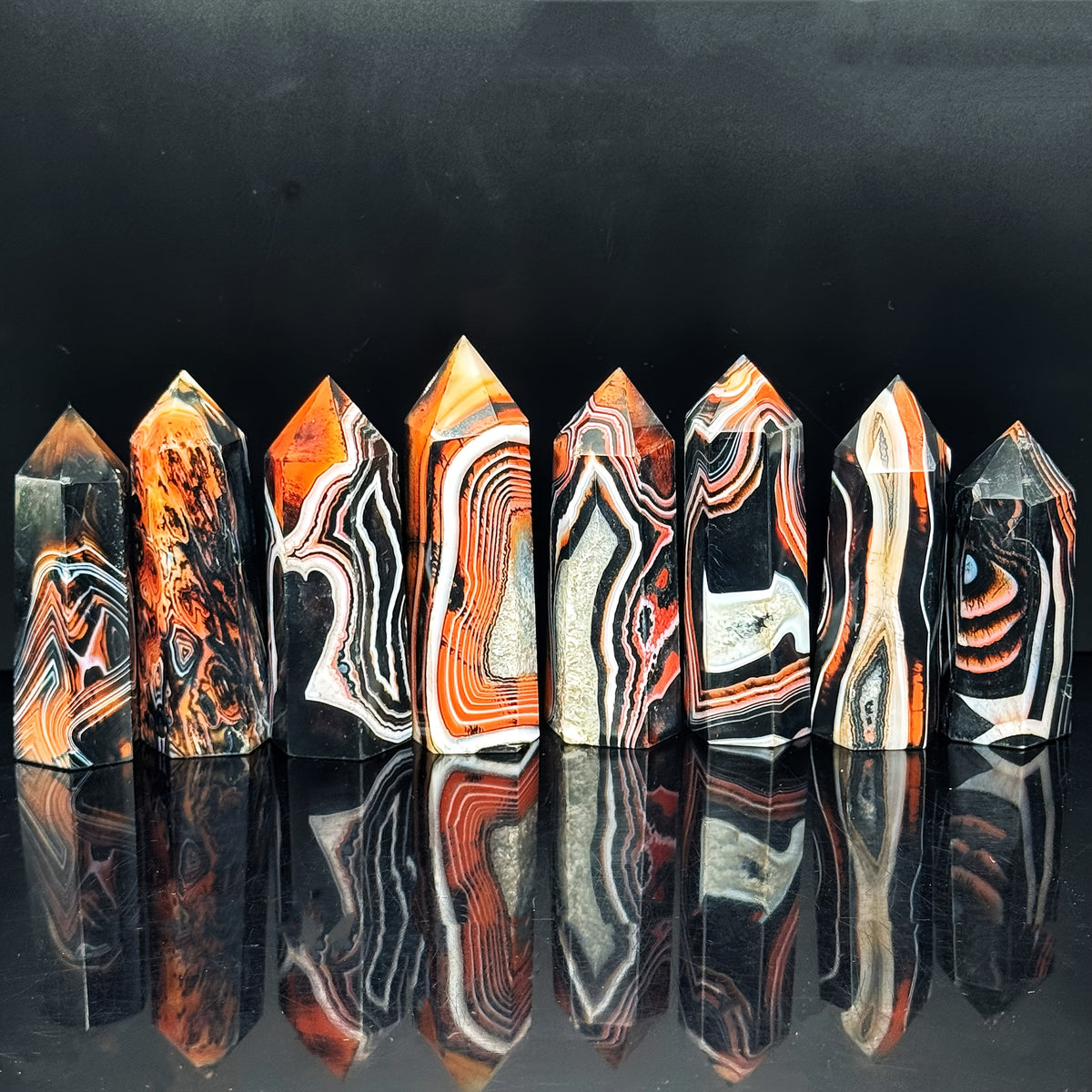 Red & Black Agate Crystal Pillar – Natural Marbled Stone Tower for Energy, Balance & Home Décor